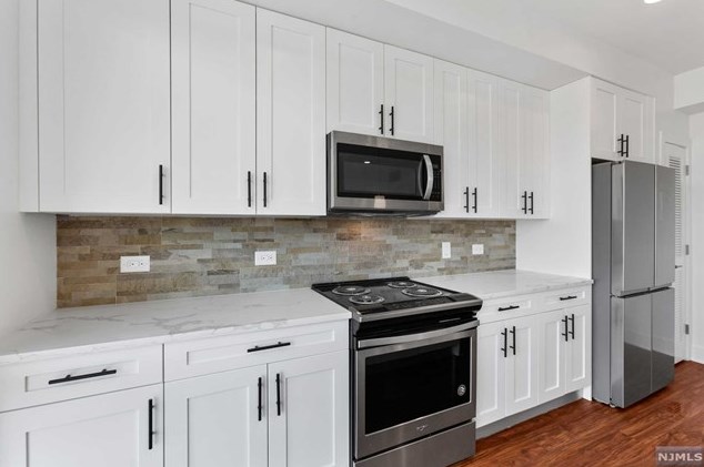 77 Ridge Rd #406, North Arlington, NJ 07031