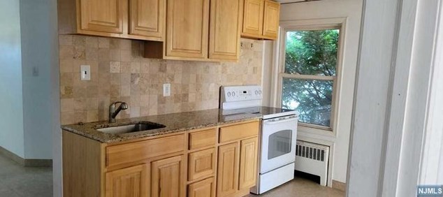 607 Marin Ave, Lyndhurst, NJ 07071-2527
