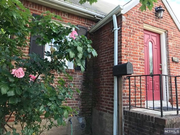 57 Elizabeth St, River Edge, NJ 07661
