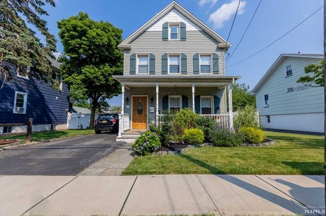 132 Marshall Ave, Little Ferry, NJ 07643
