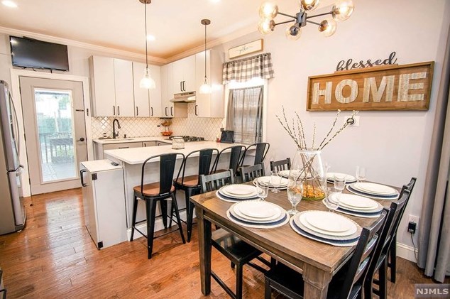 248 Clinton Ave, Bergenfield NJ 07621-3203 exterior