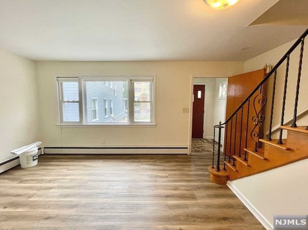 40 Summit Ave, Outwater, NJ 07026