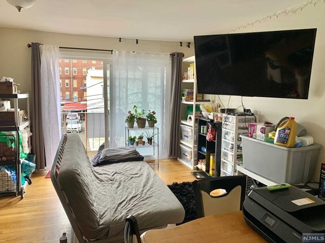 36 President St #2f, East Newark, NJ 07029