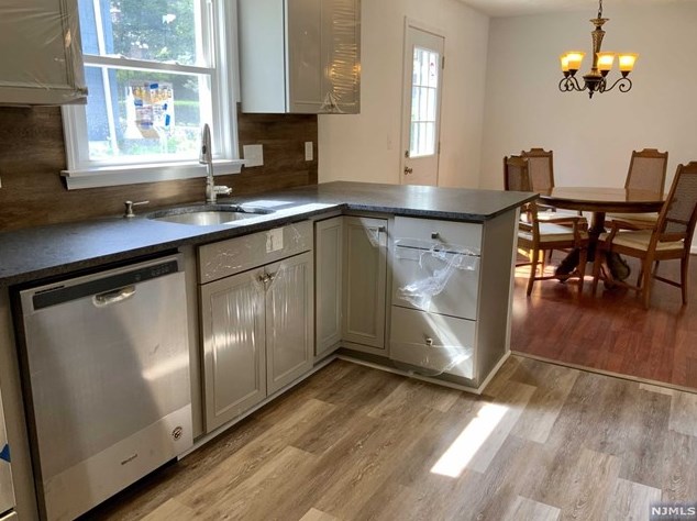 7 Spruce St, Tenafly, NJ 07670