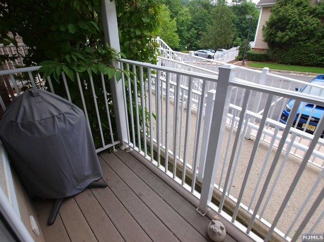 9 Hamburg Turnpike, Kinnelon, NJ 07405