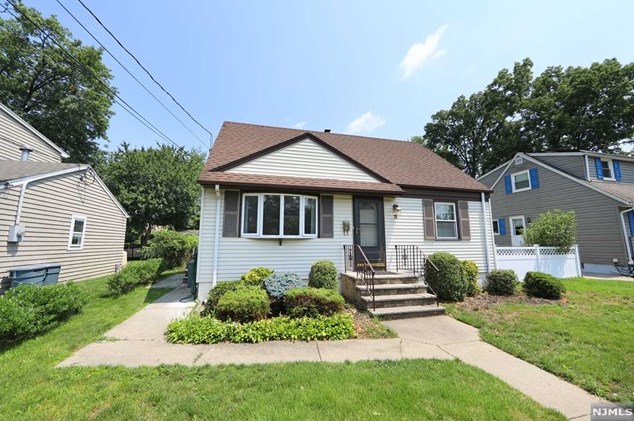 16 Madison Ave., River Edge, NJ 07661