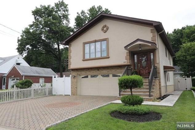 255 Falmouth Ave, Elmwood Park, NJ 07407