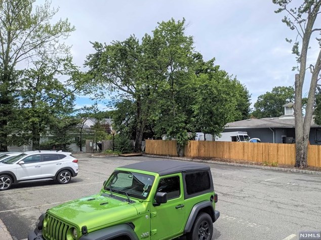 485 Saddle River Rd, Saddle Brook NJ  07663-4640 exterior