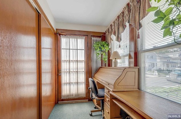 747 6th St, Lyndhurst, NJ 07071