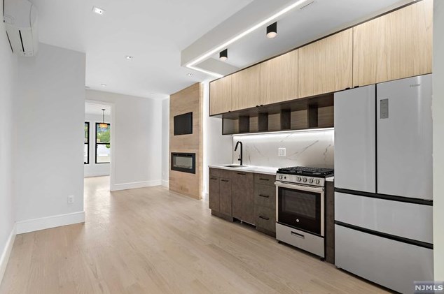 542 Newark Ave #3r, Jersey City, NJ 07306