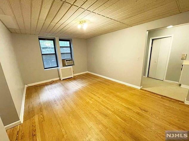 26 Spring Dell #a4, Rutherford, NJ 07070
