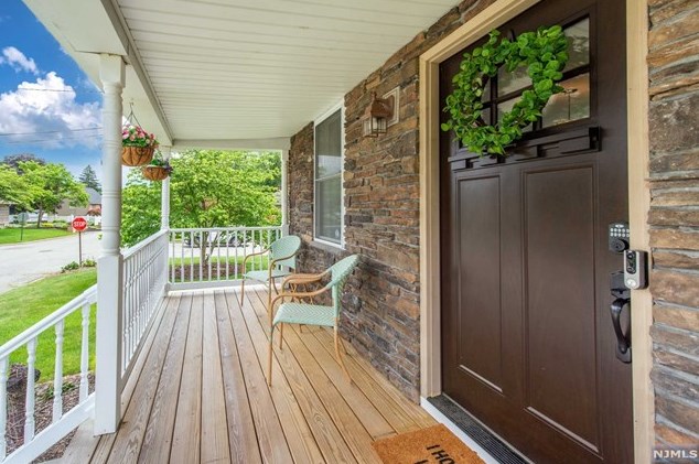 465 Ramapo St, Pompton Falls NJ  07442-2510 exterior