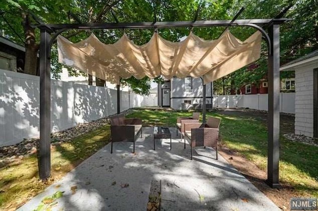 283 Hamilton Pl, Hackensack NJ  07601-3614 exterior