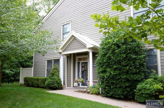 1001 Whitney Ln #1001, Allendale, NJ 07401