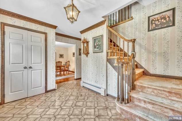 130 Green Way, Allendale, NJ 07401