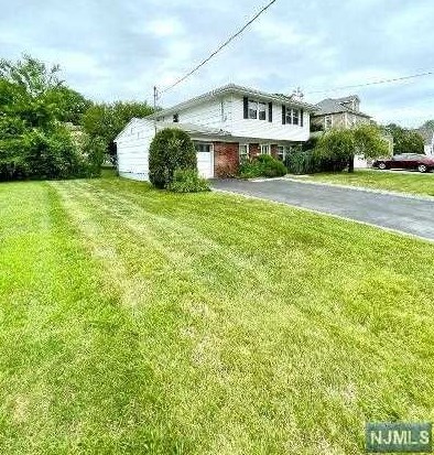 72 Omaha St, Dumont, NJ 07628
