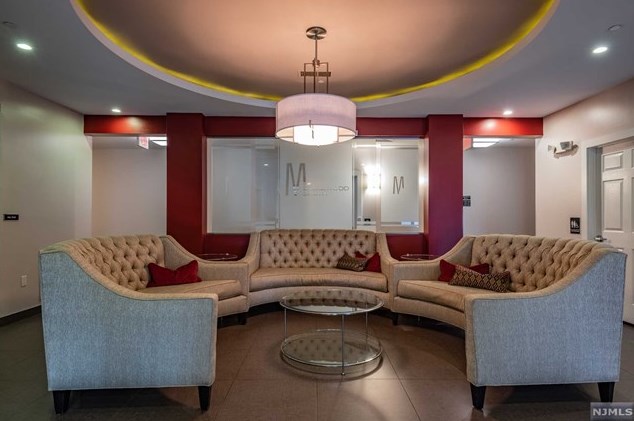 3303 Riverview Ave, Englewood, NJ 07631-8720