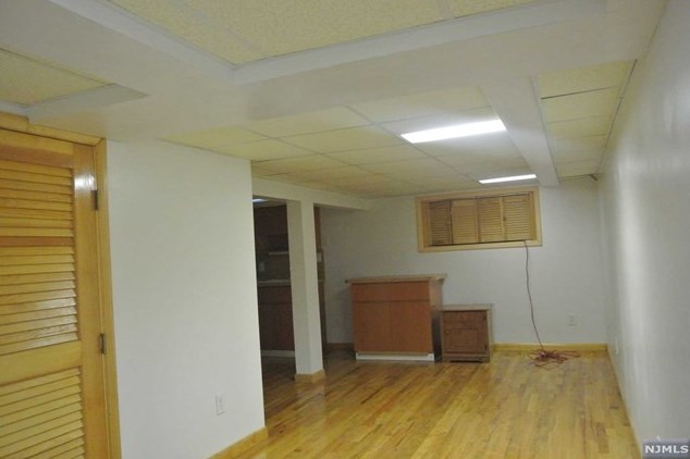 51 Windham Rd, Hillsdale NJ  07642-1325 exterior