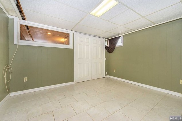 59 15th Ave, Elmwood Park NJ  07407-3511 exterior