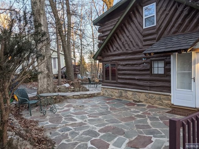 3 Kushaqua Trail, West Milford, NJ 07421