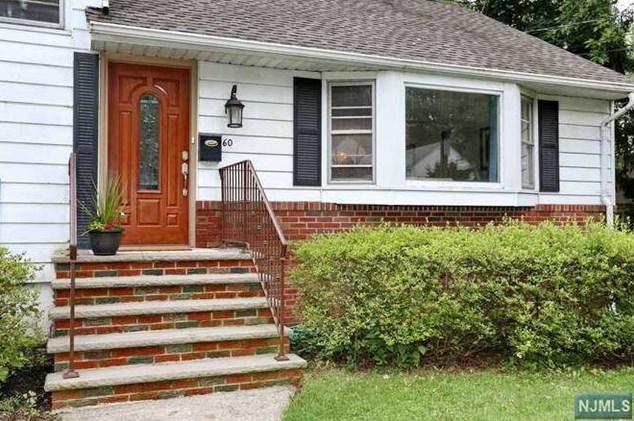 60 Hopkins St, Hillsdale, NJ 07642-2848