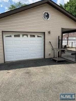 35 Agar Pl, South Hackensack, NJ 07606-1608