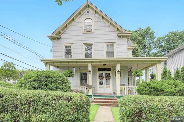 103 Kipp Ave, Hasbrouck Heights, NJ 07604