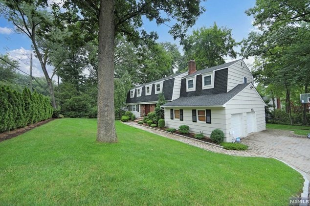 715 N Monroe St, Ridgewood, NJ 07450