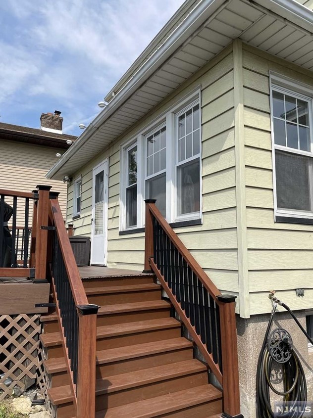 21 Rollins Ave, Clifton NJ  07011-3515 exterior