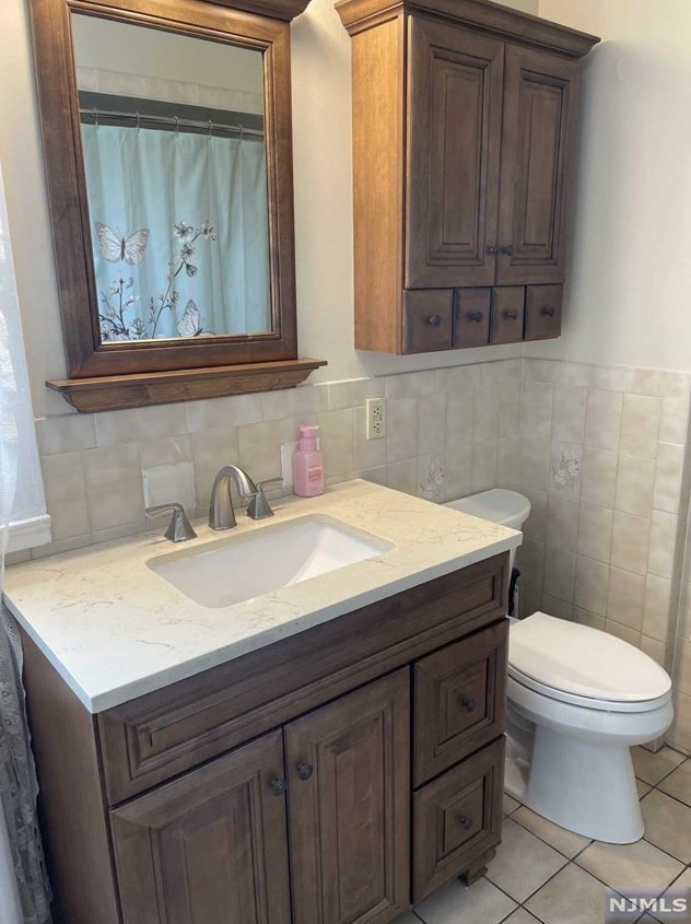 21 Rollins Ave, Clifton NJ  07011-3515 exterior