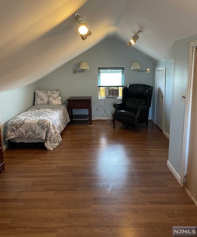 21 Rollins Ave, Clifton NJ  07011-3515 exterior