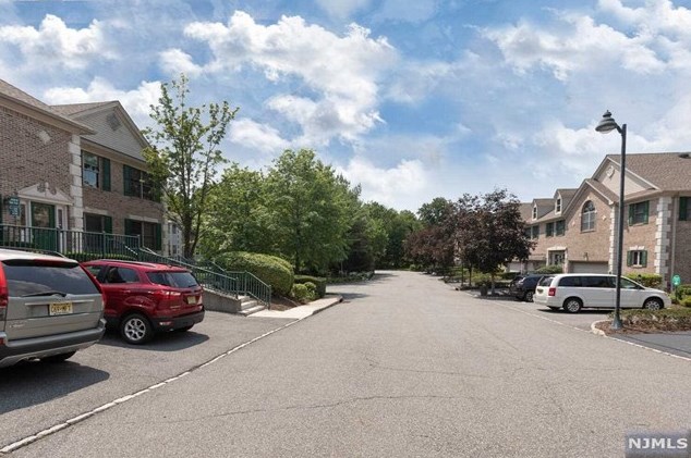 424 Laurel Brook Rd, Montvale, NJ 07645