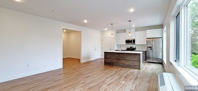 111 75th St #201, North Bergen, NJ 07047