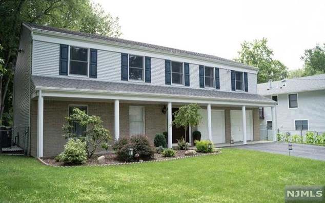 351 Webb Ave, River Edge, NJ 07661