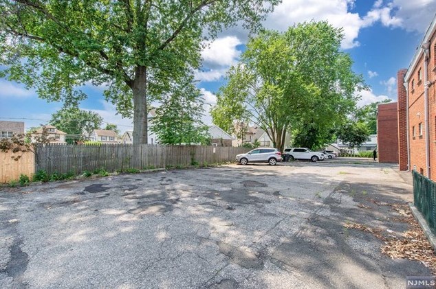 20 Terhune St, Bergenfield NJ  07621-2916 exterior