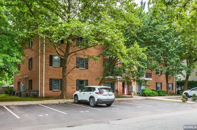 45 John St #c2, Bloomfield, NJ 07003