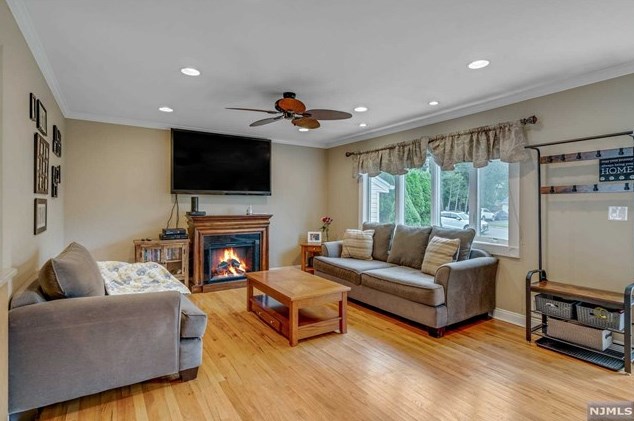 302 Danny Ln, Rockleigh, NJ 07647
