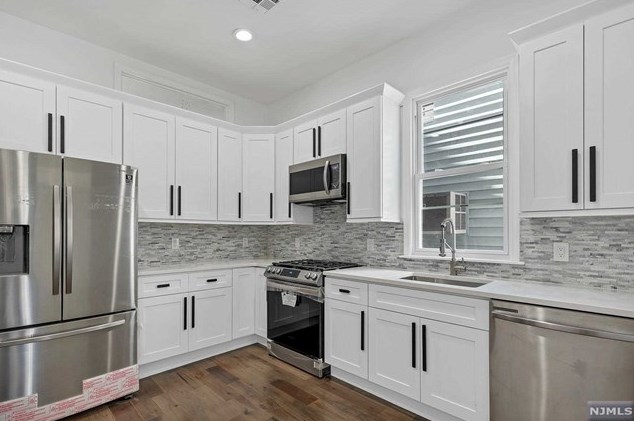 208 Shippen St #2, Union City, NJ 07086