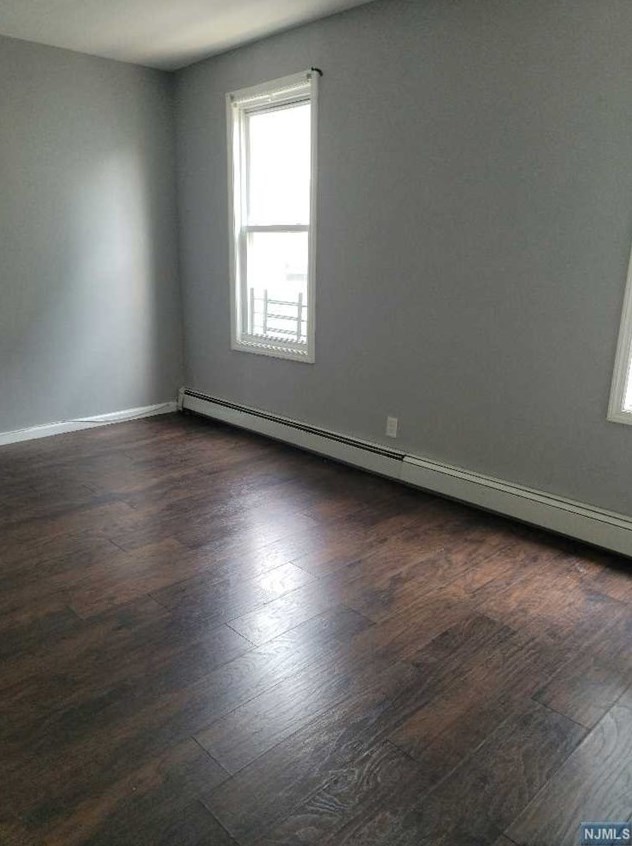 172 Mapes Ave, Newark NJ  07112-2017 exterior