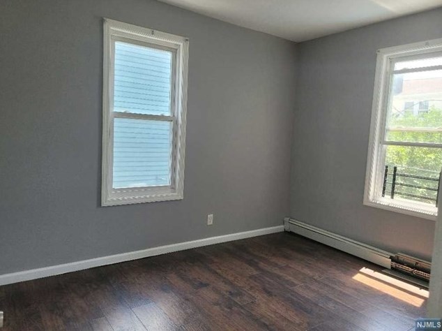 172 Mapes Ave, Newark NJ  07112-2017 exterior