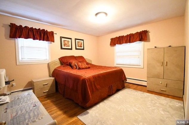 155 Weigands Ln, Secaucus NJ  07094-2128 exterior