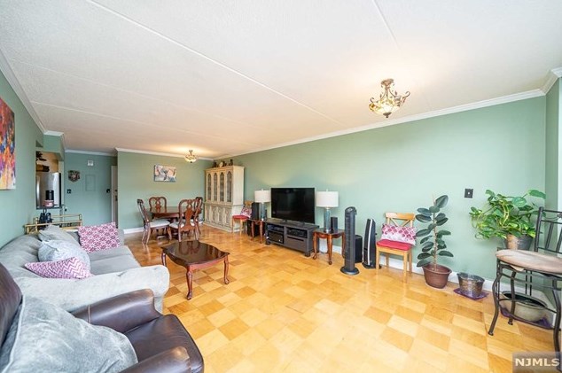 250 Gorge Rd #5b, Cliffside Park, NJ 07010