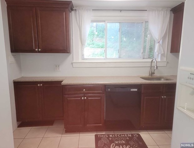 96 Eastern Way #96, Rutherford, NJ 07070