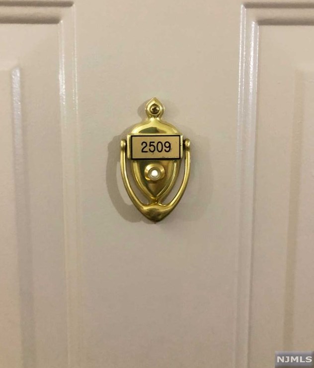100 Old Palisade Rd Apt 2509, West Fort Lee, NJ 07024