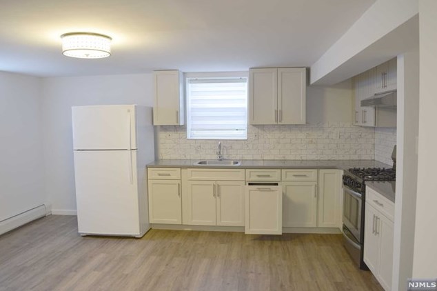 428 Lincoln St, Palisades Park, NJ 07650