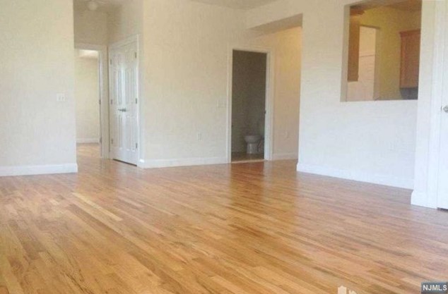 100 Park Ave #209, Hillsdale, NJ 07642