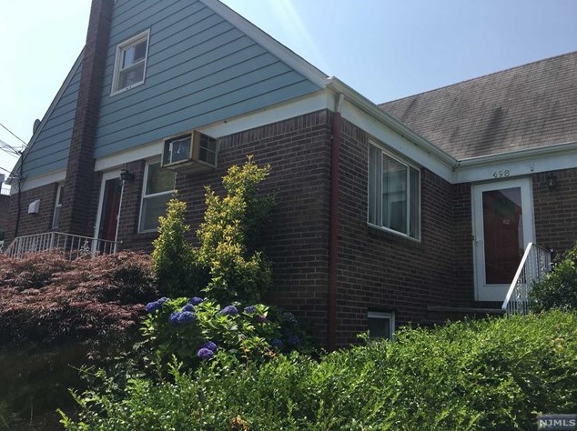 498 Martling Pl, Ridgefield, NJ 07657