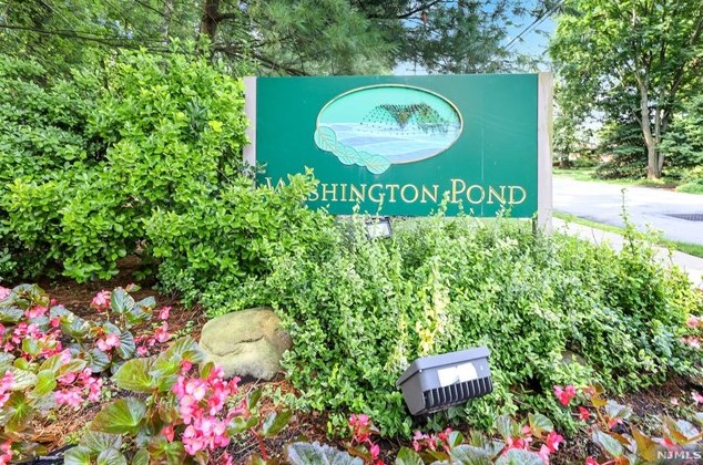 340 Pond Ct, Westwood, NJ 07676-5119