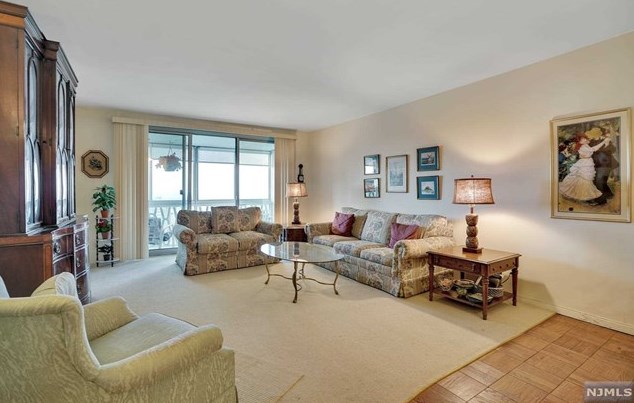 2100 Linwood Ave #20c, West Fort Lee, NJ 07024
