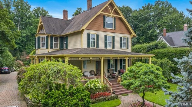 276 Durie Ave, Closter, NJ 07624